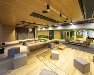 Odvážna koncepcia interiérovej tvorby – trend a nový dizajn kancelárskych priestorov