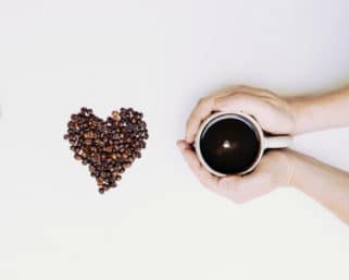 Domáca kaviareň – aký kávovar vám aj v pohodlí domova vyčaruje poctivé espreso?