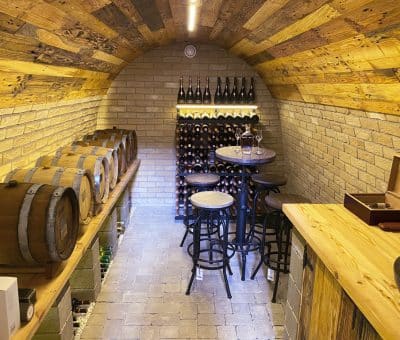 Vonkajšie pivnice – iná pre zeleninu, iná pre víno, iná pre posedenie s priateľmi