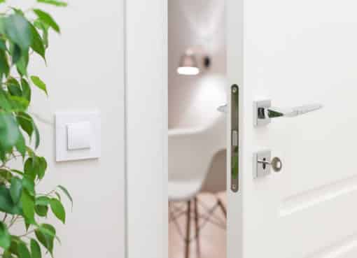 Dvere – záruka súkromia a komfortu bývania