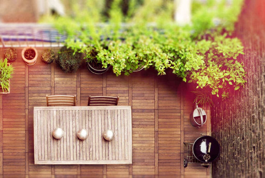 Vonkajšia terasa, miesto, kde si vychutnávame nielen rannú kávu