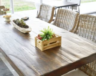 Ako sa starať o drevený záhradný nábytok?
