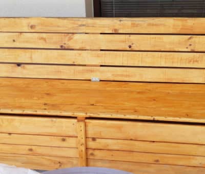 Záhradná drevená lavica s úložným priestorom