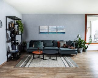 Dodajte šmrnc svojej obývačke v podobe betónovej stierky – nový trend, ktorý je finančne nenáročný!
