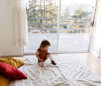 Tipy pre harmonický spánok čo nepatrí do spálne a detskej izby