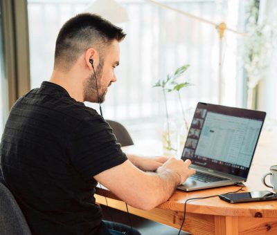 Home office: 3 najčastejšie chyby, ktoré robíme pri zariaďovaní pracovne