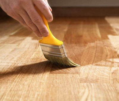 Voskovanie prírodných drevených parkiet