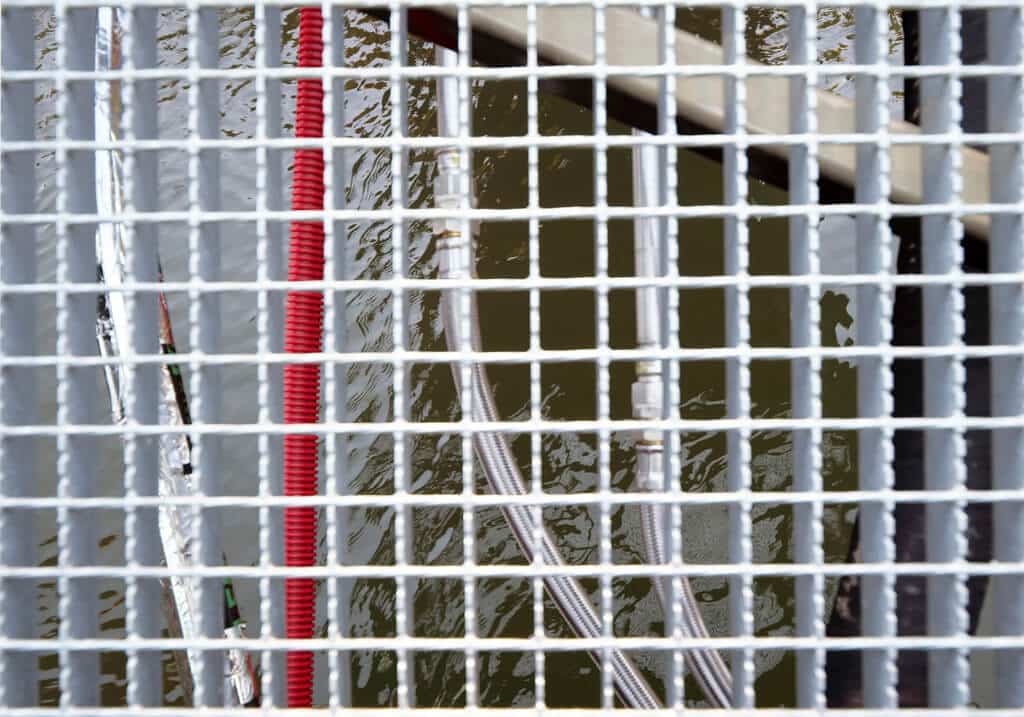 Prístupová lávka s prípojkami inžinierskych sietí