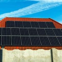 Zníženie energetickej závislosti solárnymi panelmi