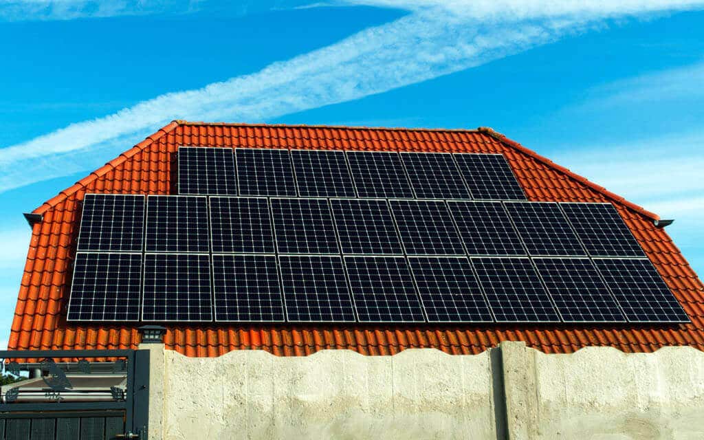 Zníženie energetickej závislosti solárnymi panelmi