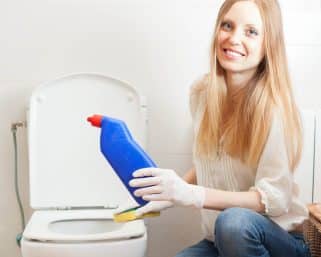 3 jednoduché rady, ako sa zbaviť zápachu na toalete či v kúpeľni