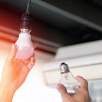 Ako znížiť spotrebu energie v dome úsporné žiarovky