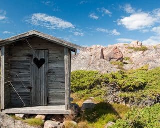Drevená latrína – ako postupovať pri jej stavaní
