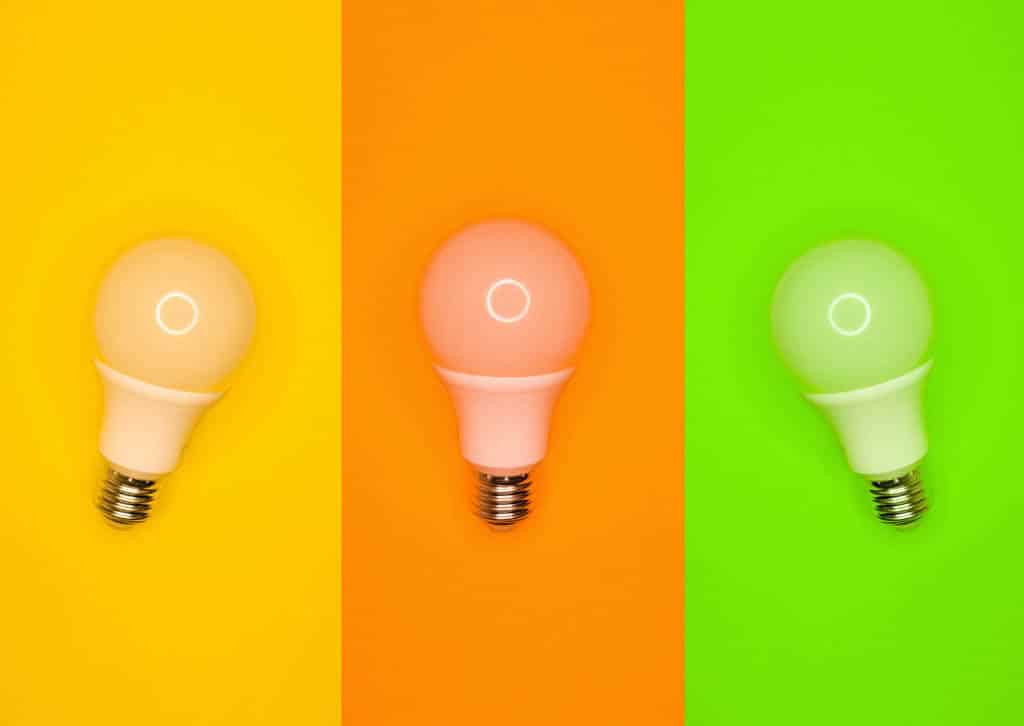 Úsporné LED žiarovky majú nepríjemné chladné svetlo