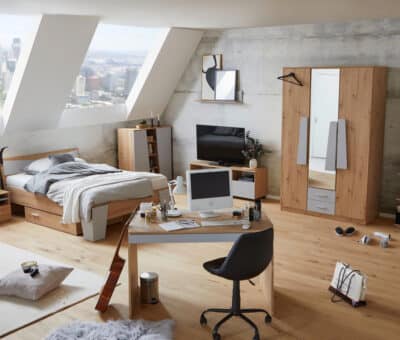 Písacie stoly pre veľkých aj malých