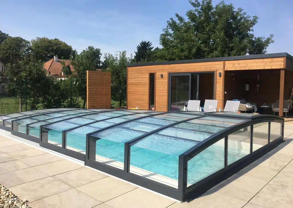 Nizke zastresenie na bazen mars