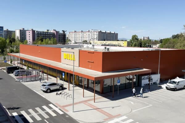 Najväčšie piešťanské sídlisko získalo nové centrum služieb a bývania: Polyfunkčný komplex je úspešne skolaudovaný